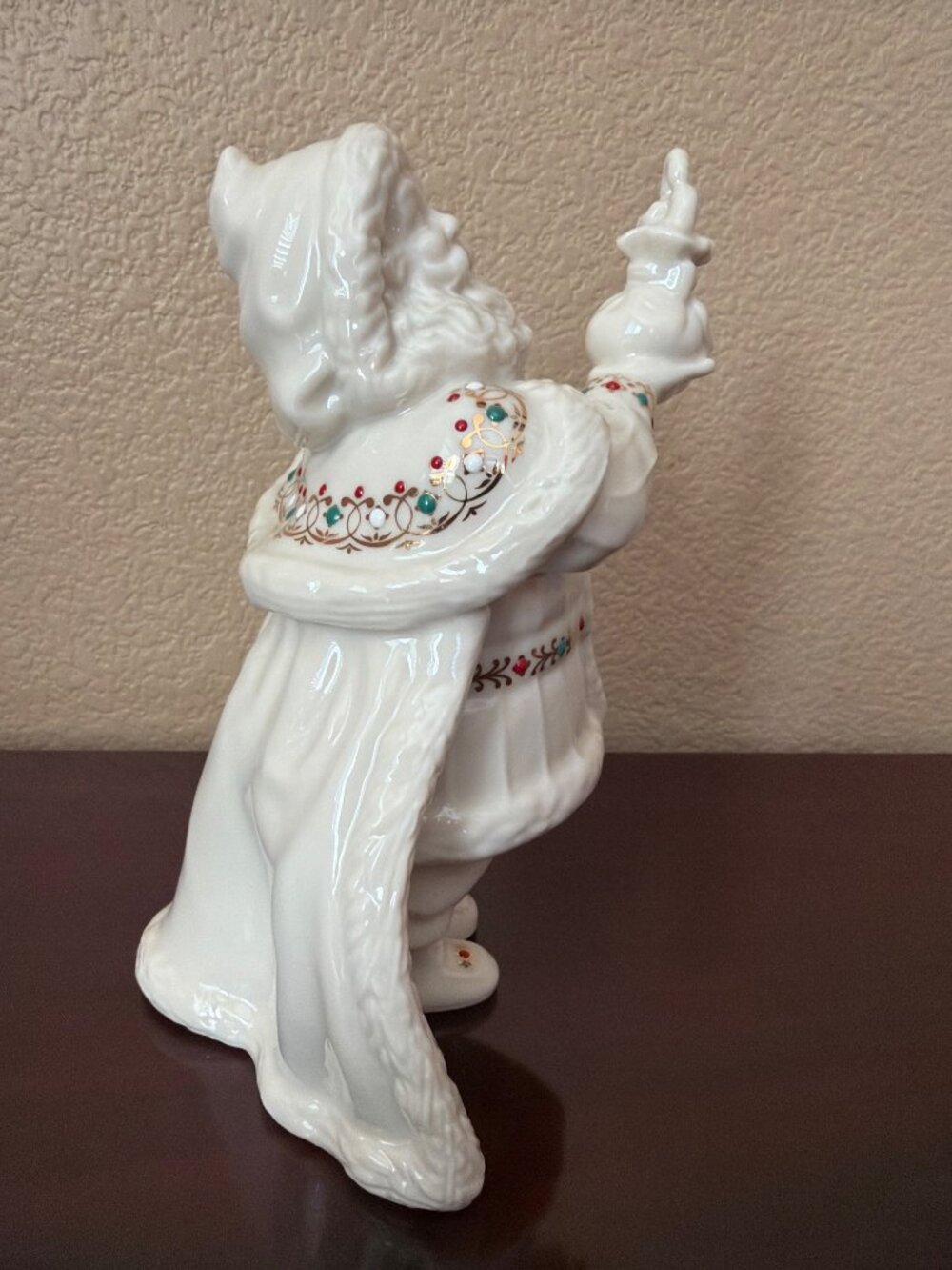 Lenox China Jewels Santa Bearing Gifts 8th in Series Porcelain Figurine - Picture 5 of 12